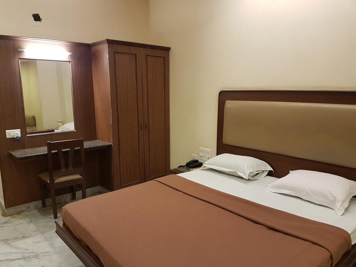 Hotel Rajmata Hyderabad Exterior photo