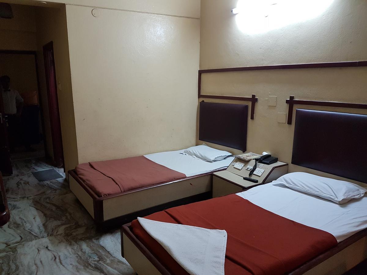 Hotel Rajmata Hyderabad Exterior photo